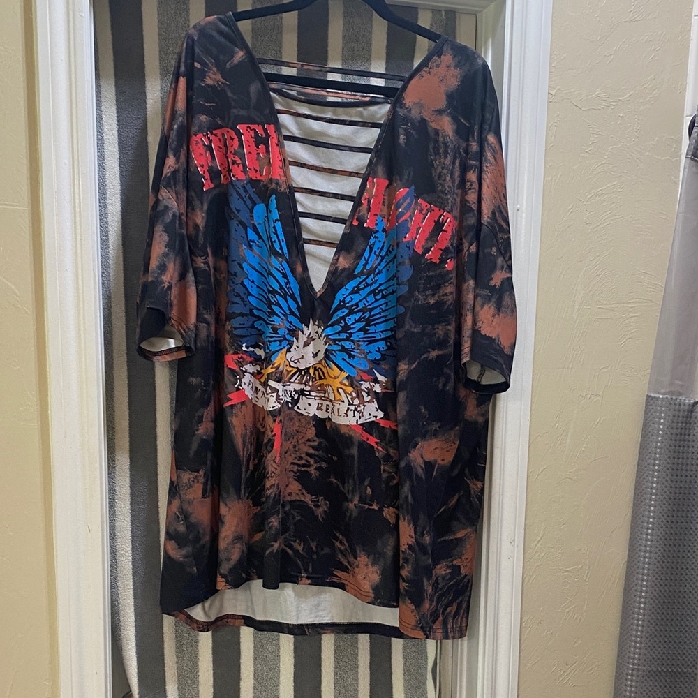 Black and Red Graphic T-Shirt Dress